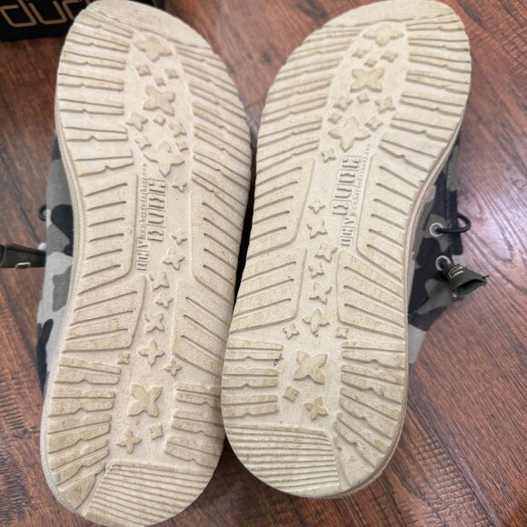 Camo Hey Dudes - Picture 2 of 4